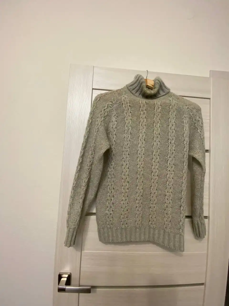 Продам свитер размер 50 - Одежда в Калининград