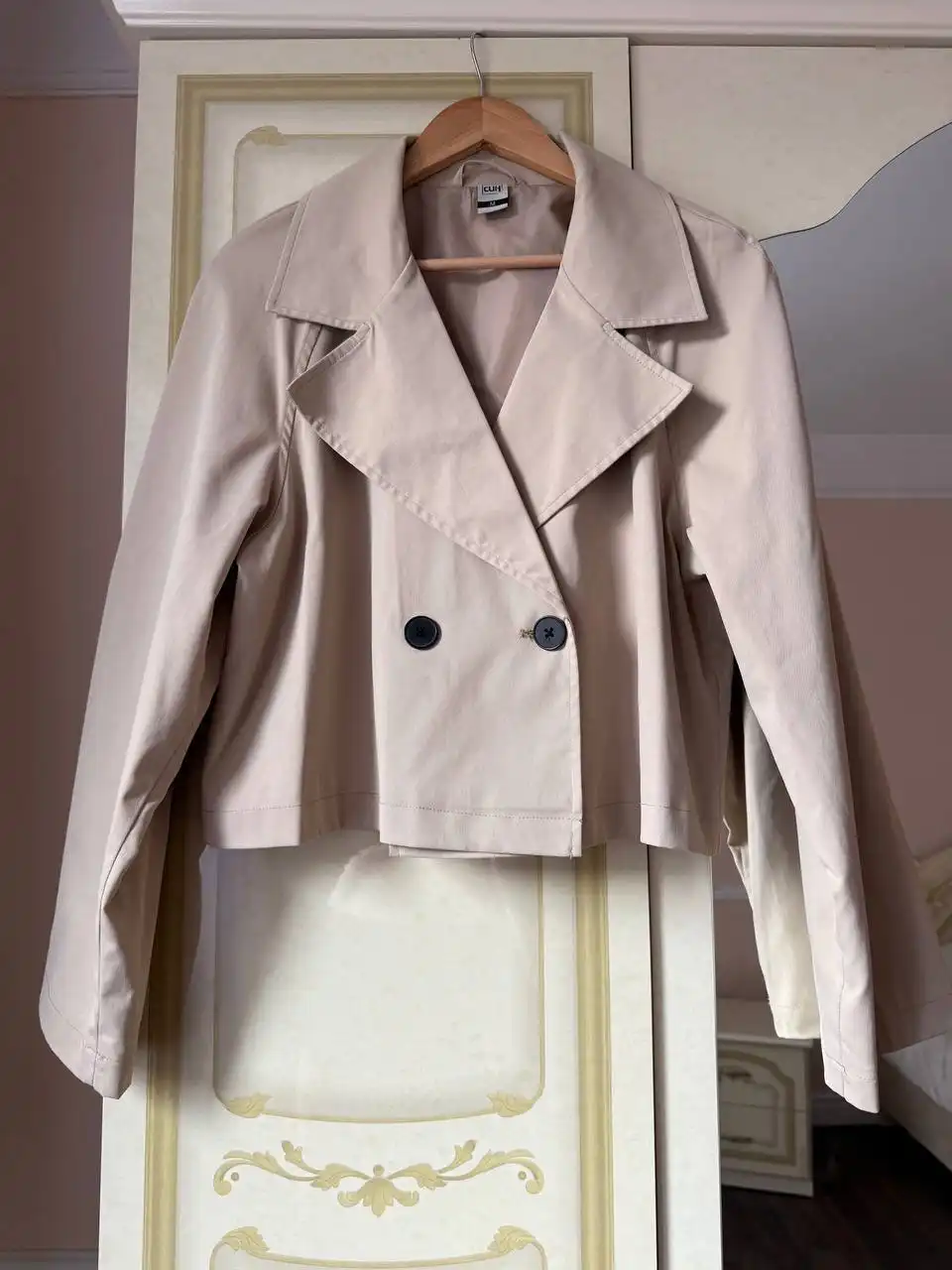 Укороченный тренч Sinsay и джинсы Vilet - Верхняя одежда и джинсы (Одежда) в Калининград