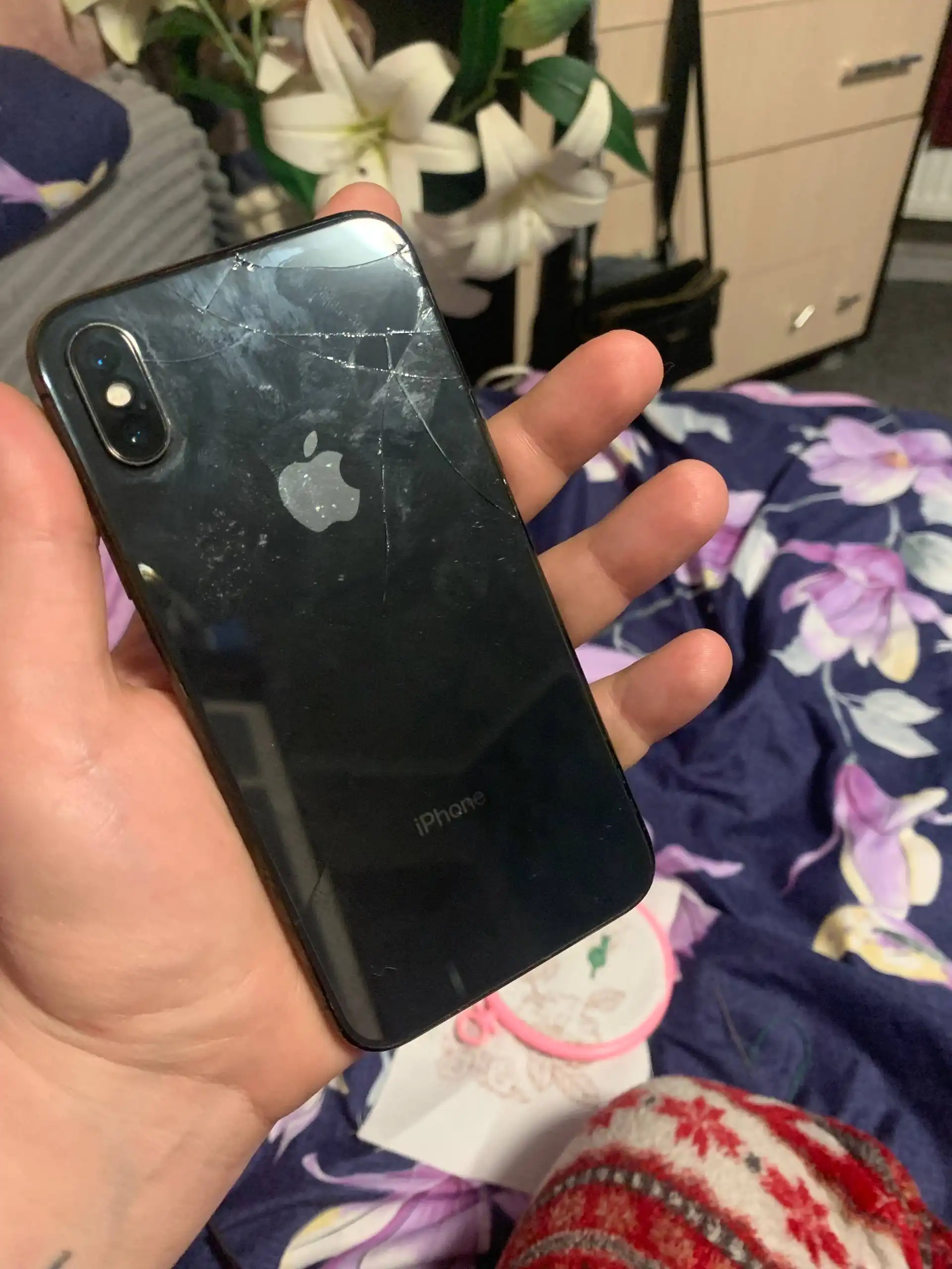 Айфон с аккумулятором слабого состояния - Смартфоны (Электроника) в Калининград