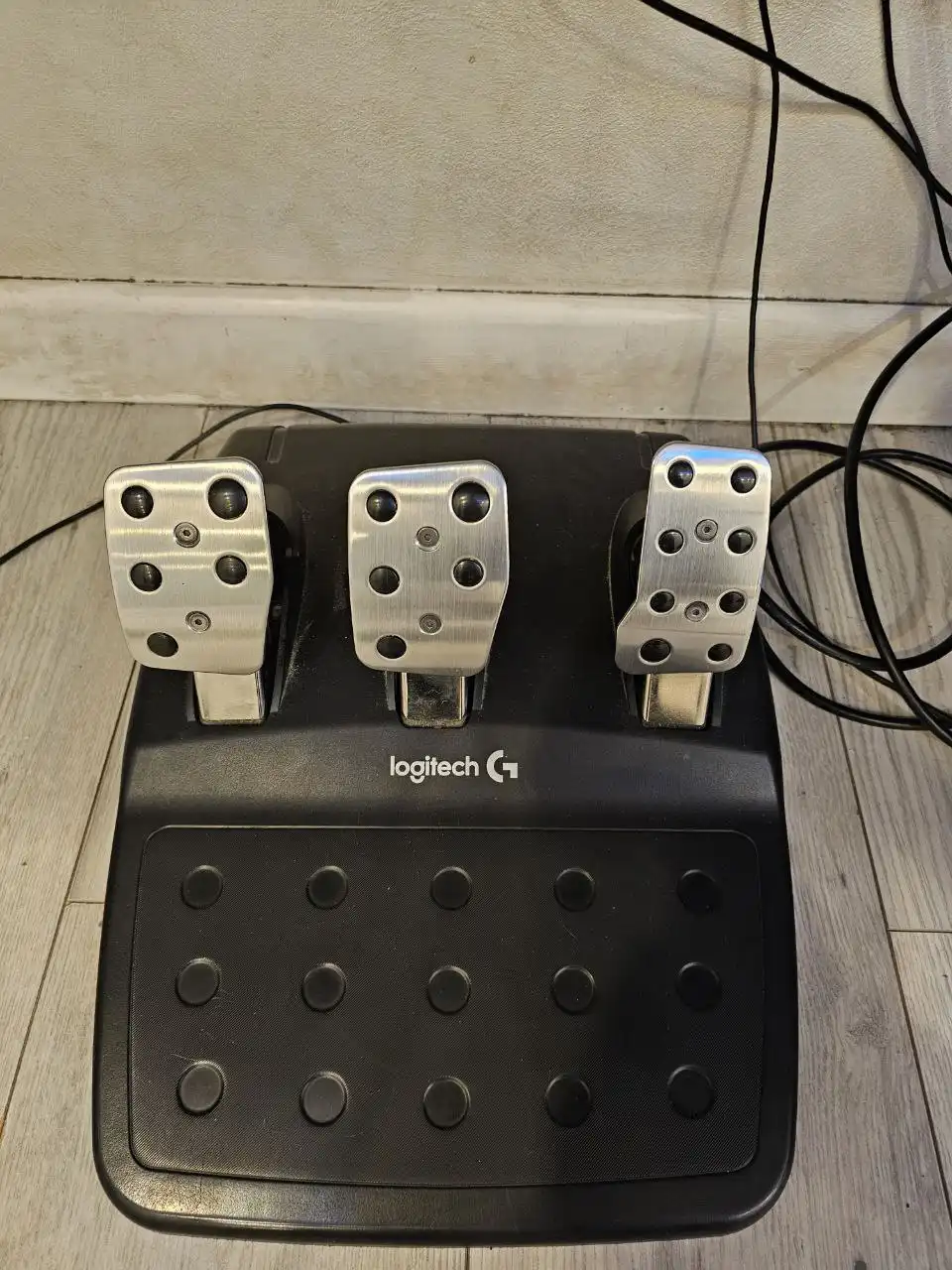 Продам руль Logitech G29 с штурвалом и шифтером - Игровые контроллеры (Электроника) в Калининград