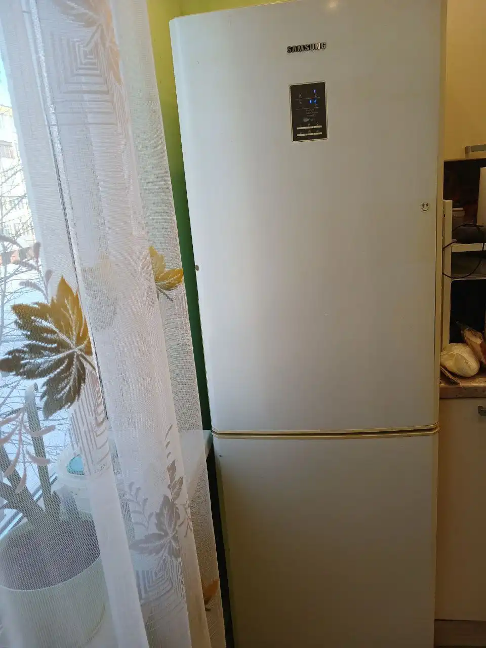 Холодильник Самсунг рабочий - Барахолка в Балтийск