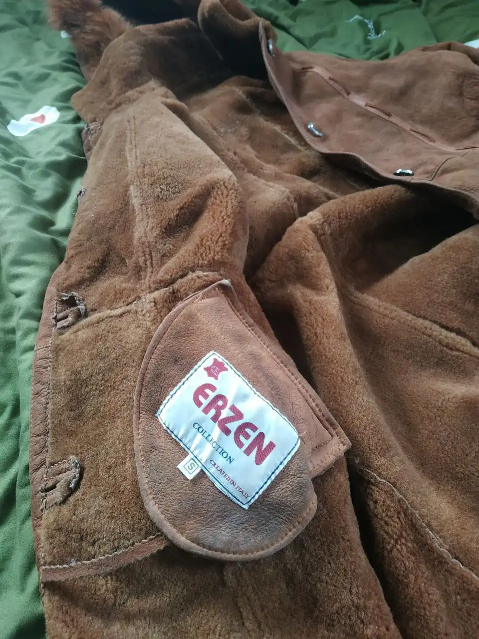 Натуральная дублёнка с недостатком - Одежда в Калининград