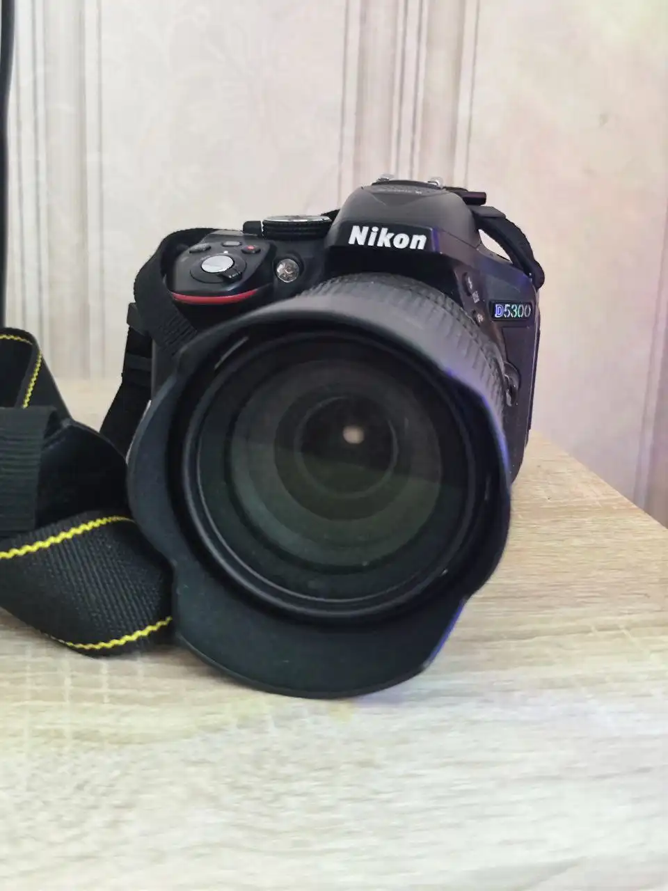 Продажа зеркального фотоаппарата Nikon D5300 с объективом - Фотоаппараты (Электроника) в Калининград