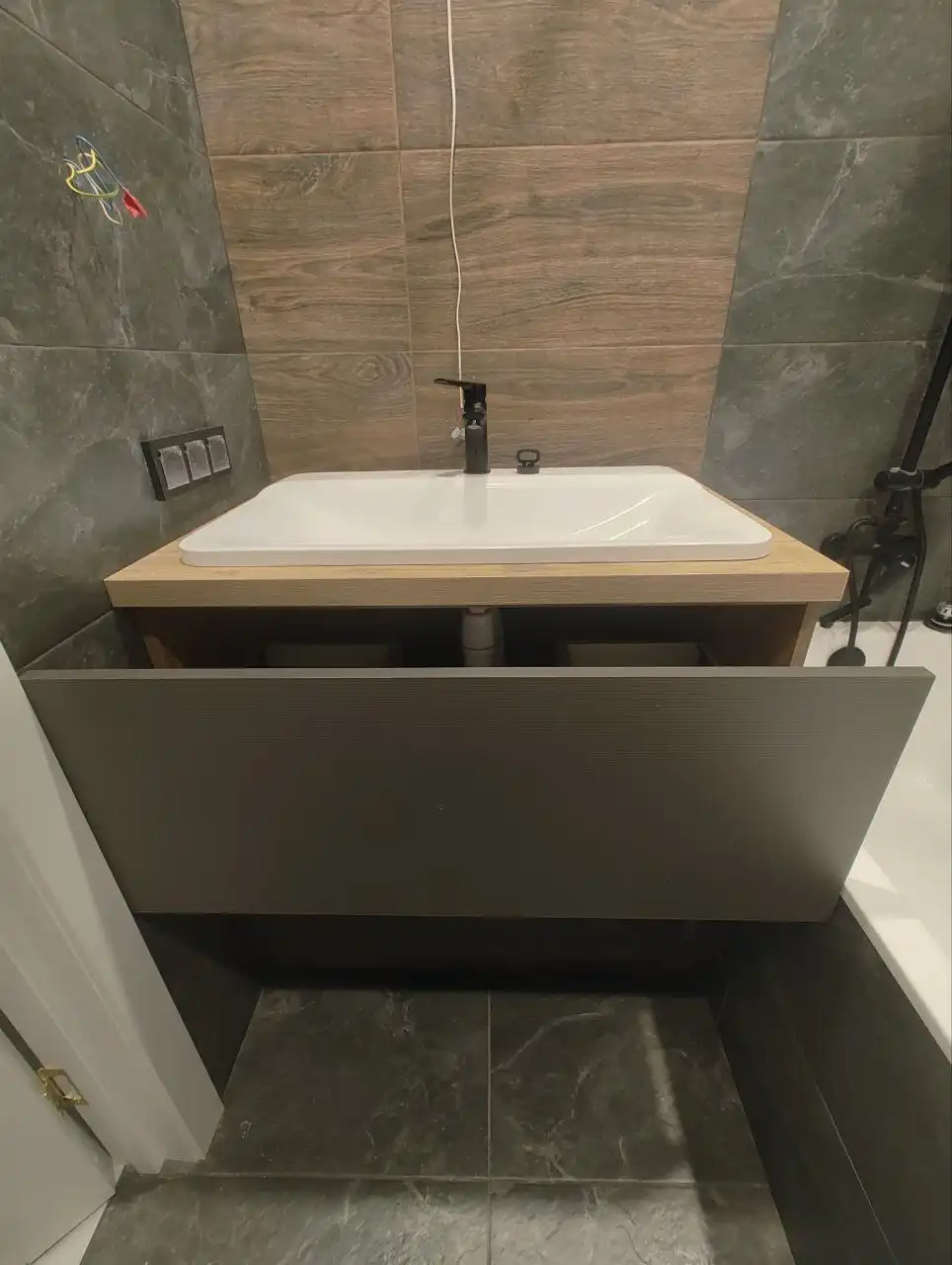 Продам тумбочку с раковиной для ванной комнаты - Сантехника (Для дома и дачи) в Калининград