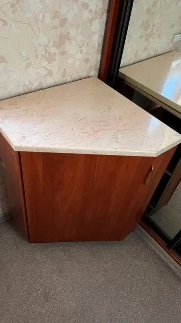 Тумба угловая - Часы в Калининград