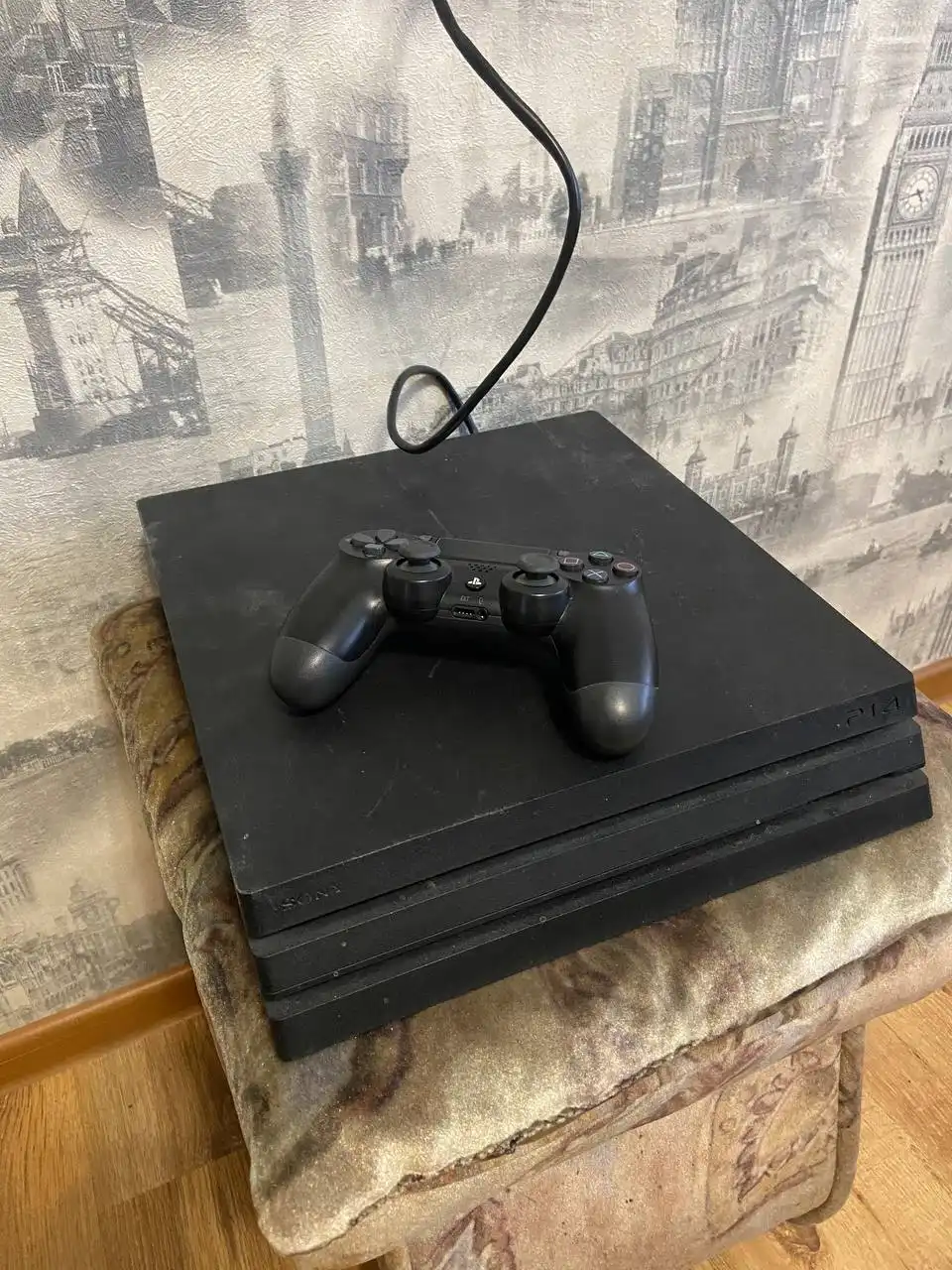 Продажа PlayStation 4 Pro - Игровые консоли (Электроника) в Калининград