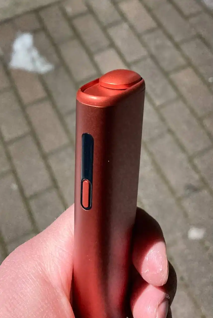 IQOS ILUMA i One 2025 б/у - Электронные сигареты и аксессуары (Электроника) в Калининград