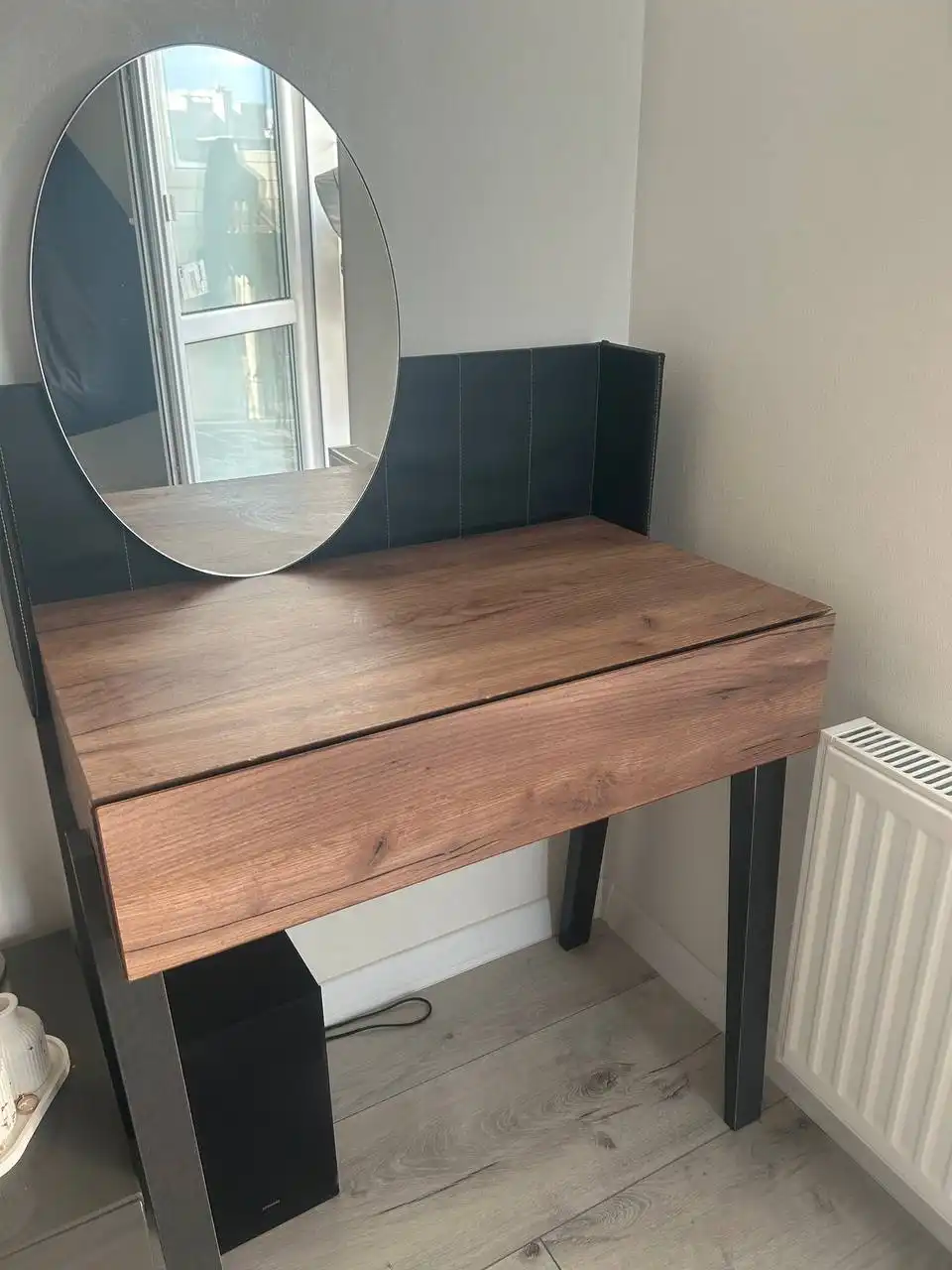 Продам туалетный столик с зеркалом - Мебель (Для дома и дачи) в Калининград