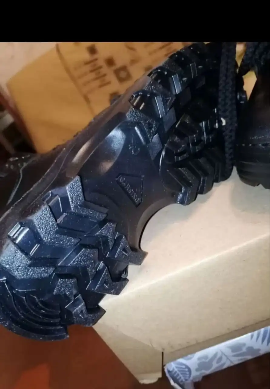 Продажа новых берцев размеры 40 и 43 - Обувь (Одежда) в Калининград