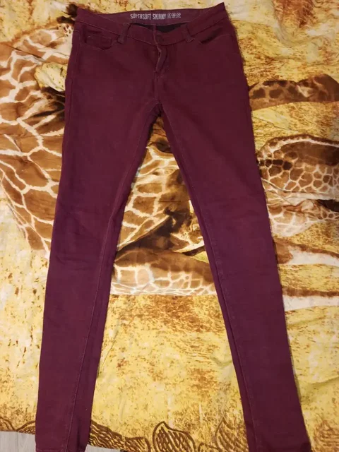 Бордовые женские джинсы 42 размера - Аксессуары в Калининград
