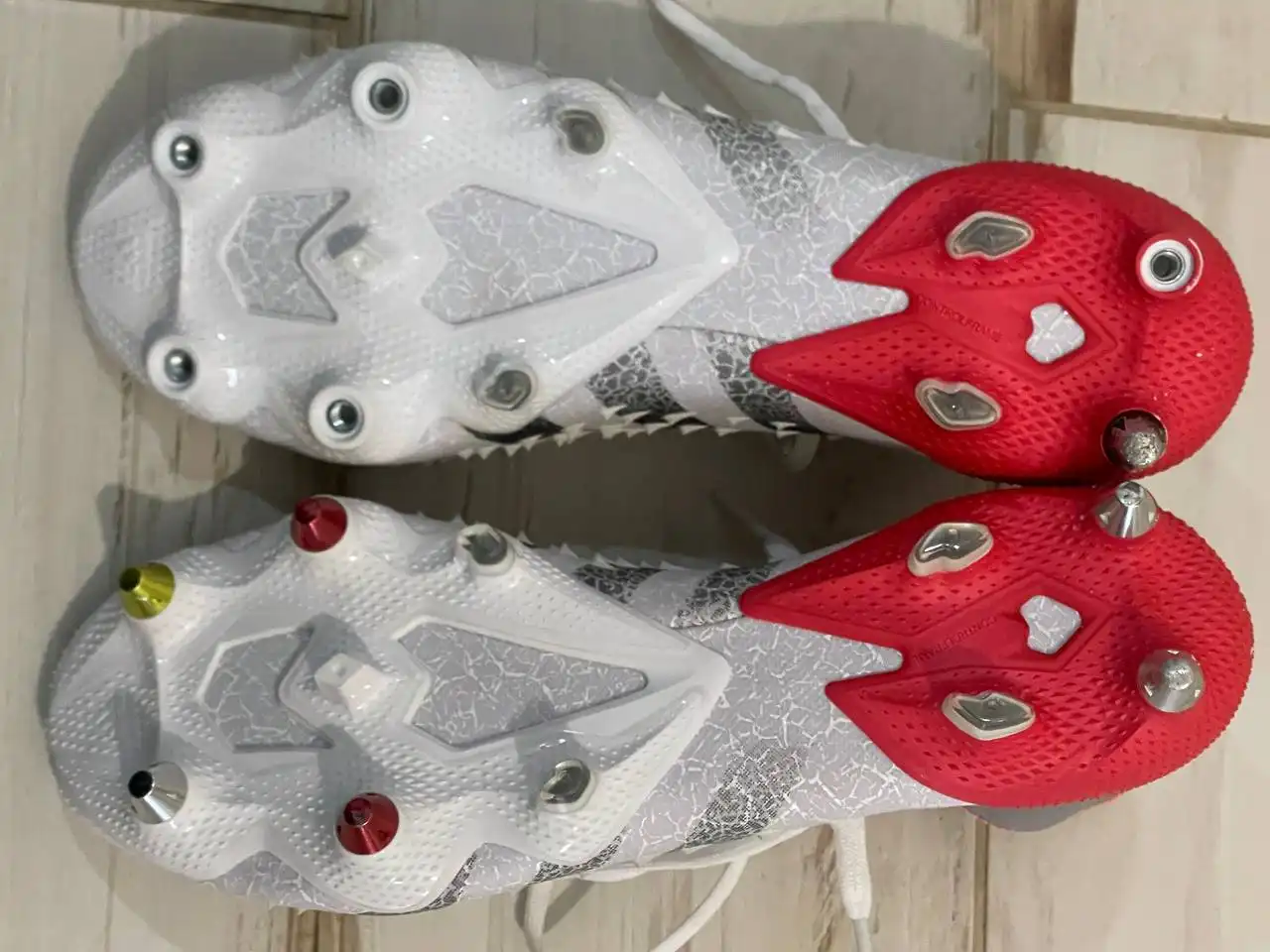 Бутсы для футбола и мини-футбола разных размеров - Одежда (Барахолка) в Калининград