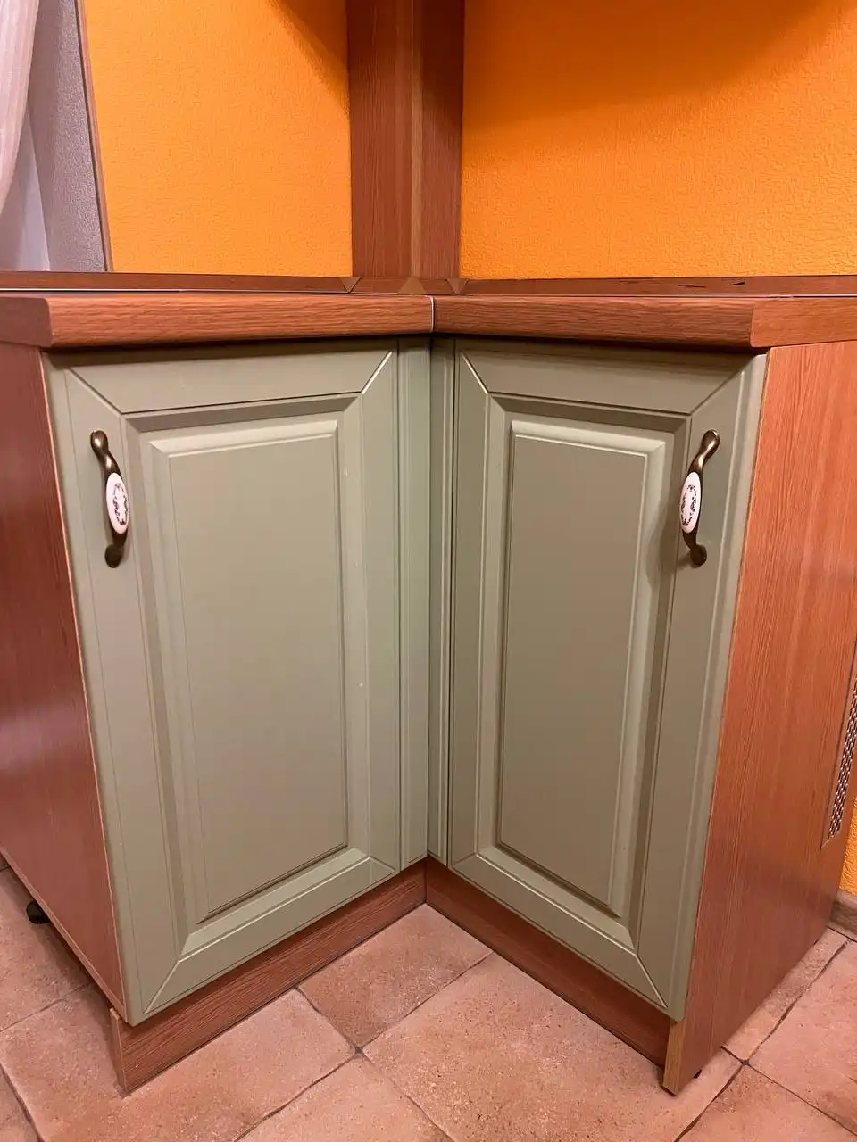 Продажа углового кухонного стола - Мебель (Для дома и дачи) в Калининград