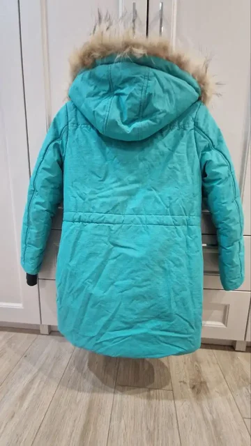 Продам детскую куртку с натуральным мехом - Аксессуары в Калининград