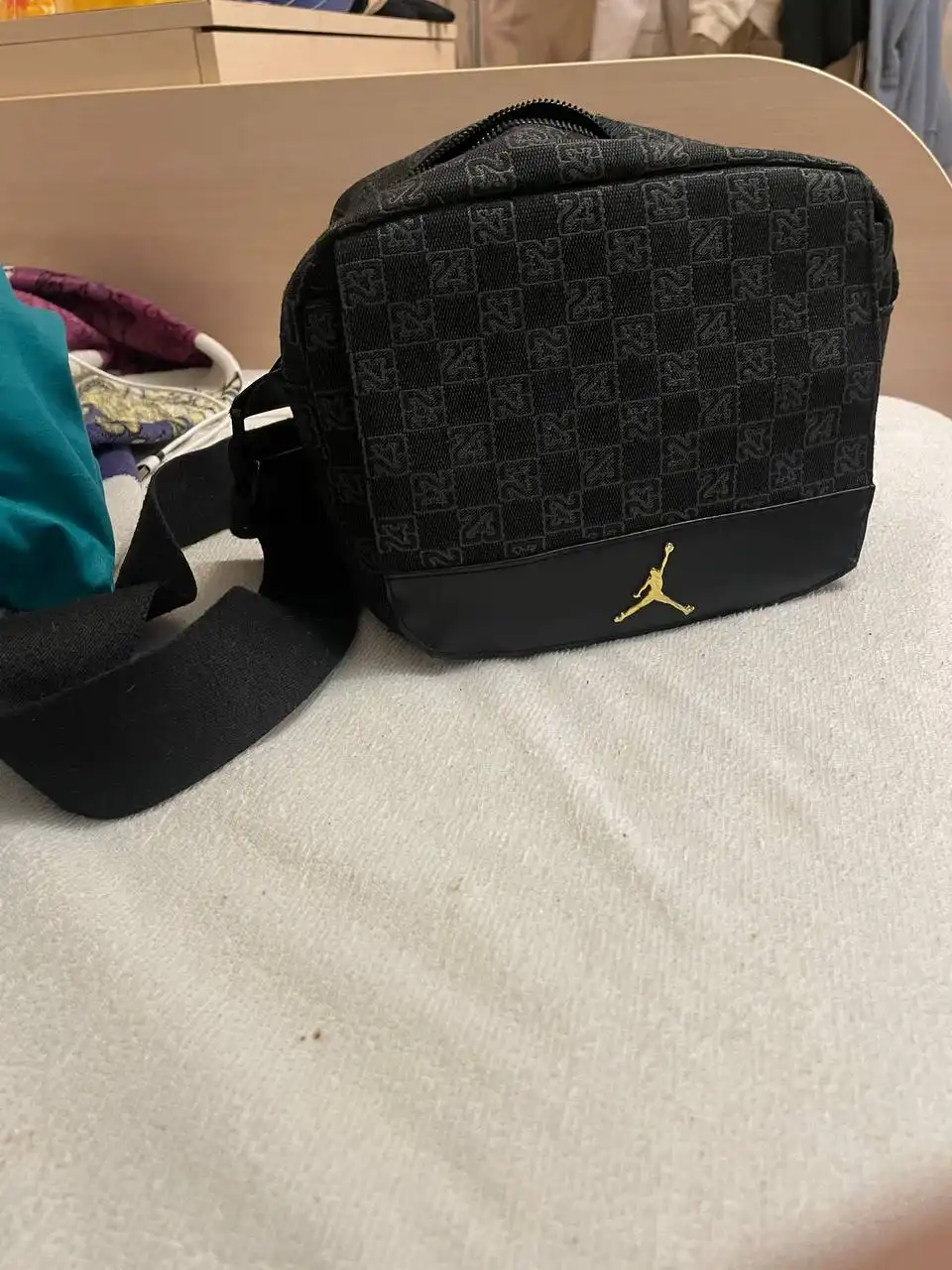 Сумка и кофты размер XL - Барахолка в Калининград