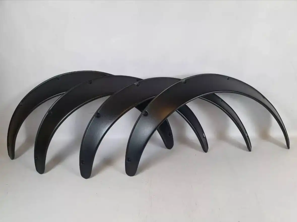 Универсальные накладки на крылья (фендеры) АБС пластик - Аксессуары (Авто) в Калининград