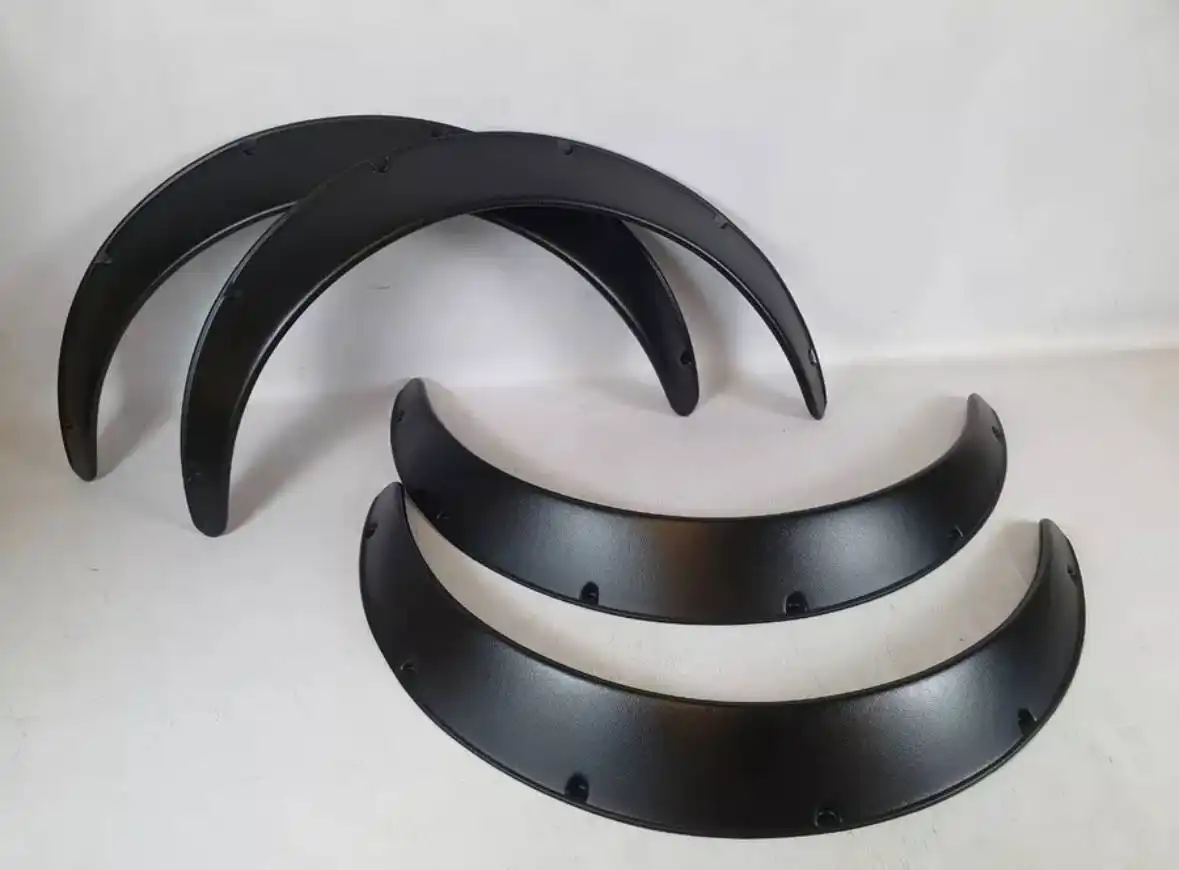 Универсальные накладки на крылья (фендеры) АБС пластик - Аксессуары (Авто) в Калининград