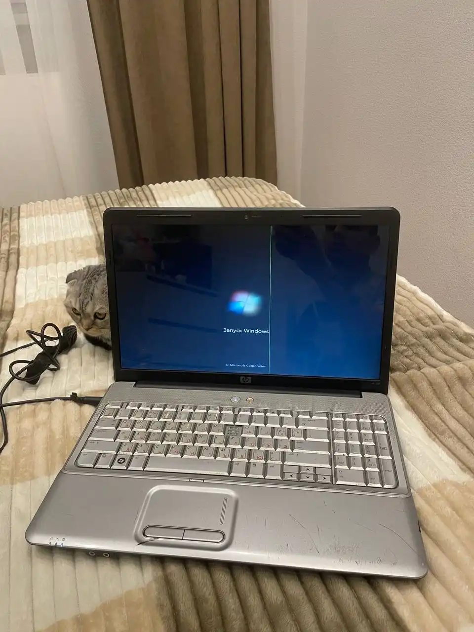 Рабочий ноутбук 2000 года выпуска - Ноутбуки (Электроника) в Калининград