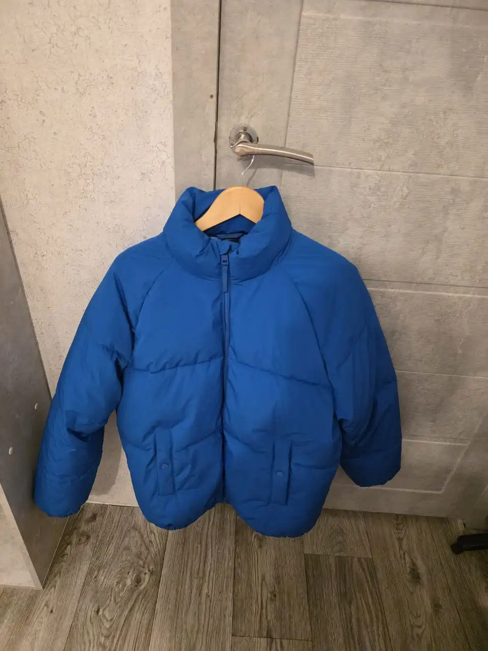 Продам новую оверсайз куртку размер 46-48 - Верхняя одежда (Одежда) в Калининград