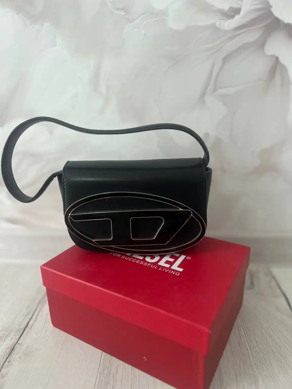 Продажа брендовых сумок - Сумки (Одежда) в Калининград