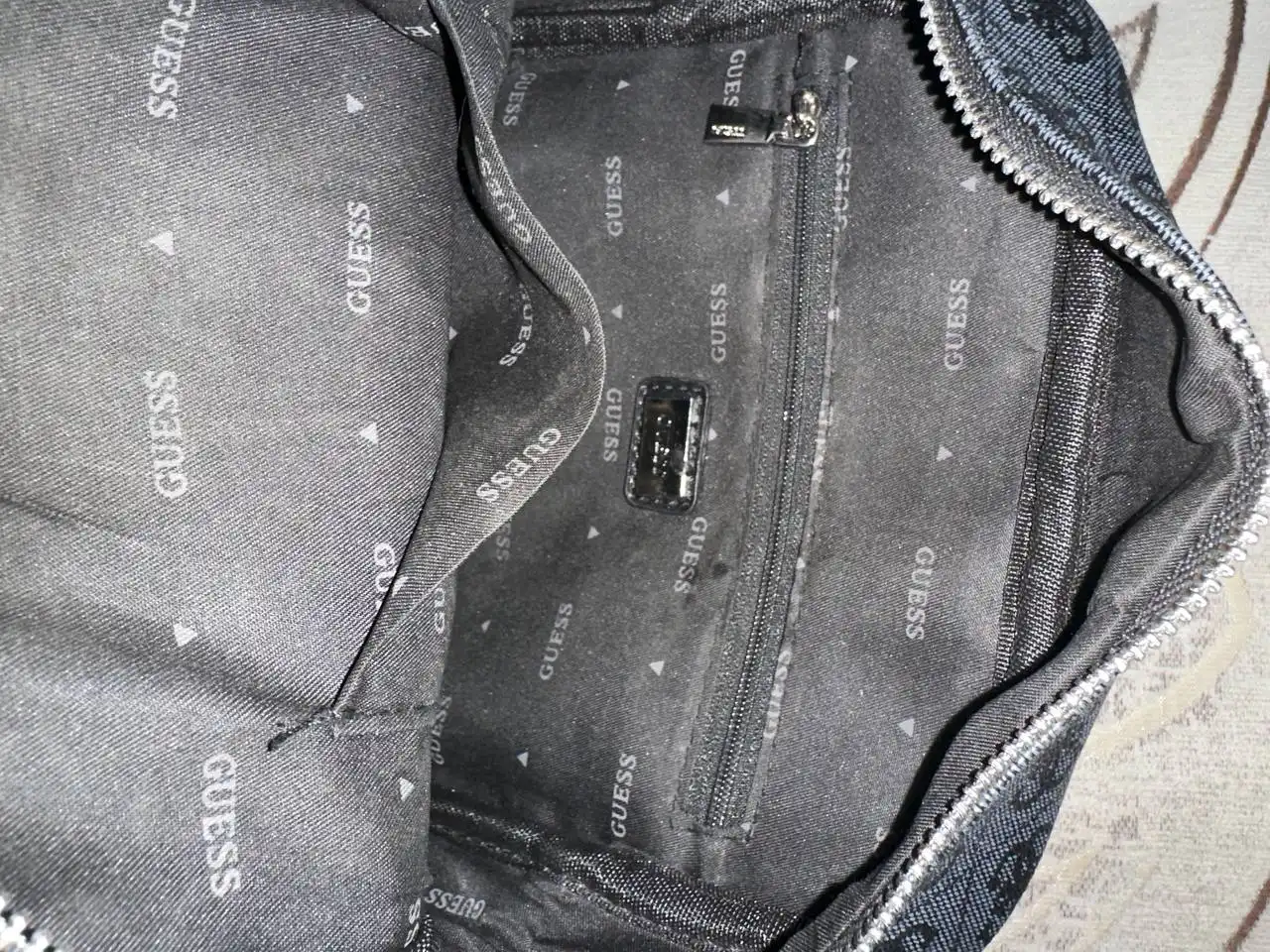 Продам сумку Guess мужская - Барахолка в Калининград