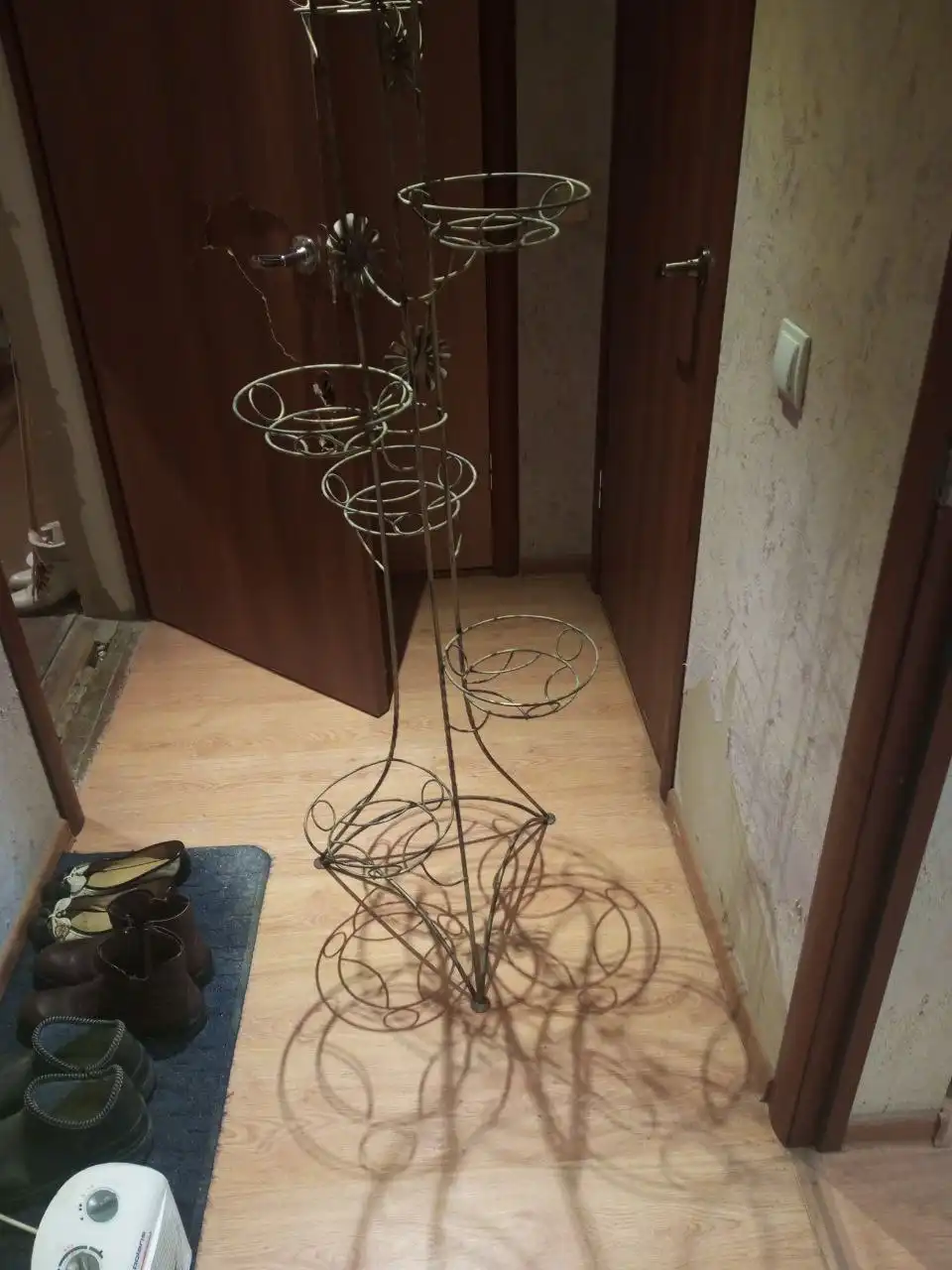 Продам стойку для цветов - Барахолка в Калининград