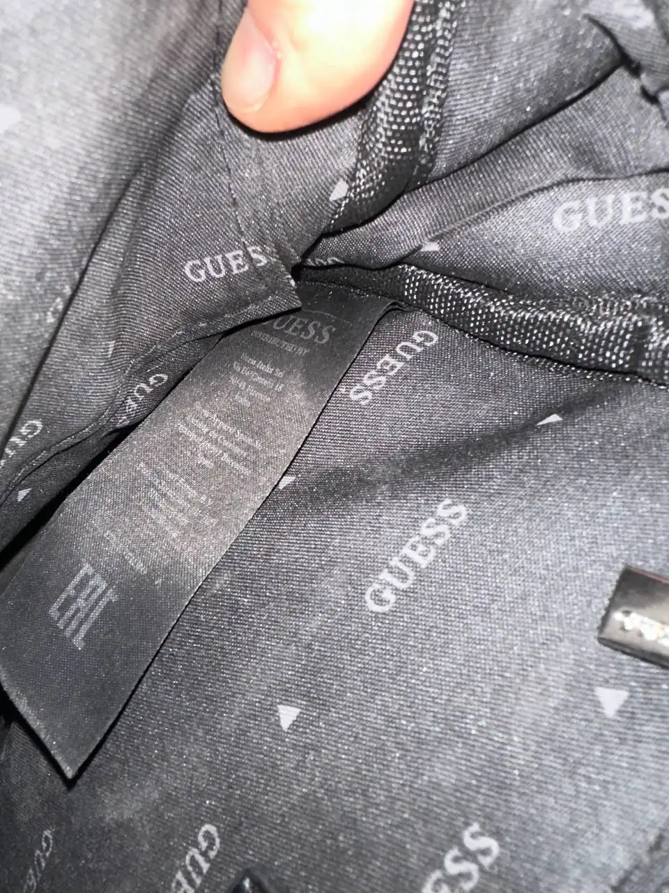 Продажа сумки Guess - Сумки (Одежда) в Калининград