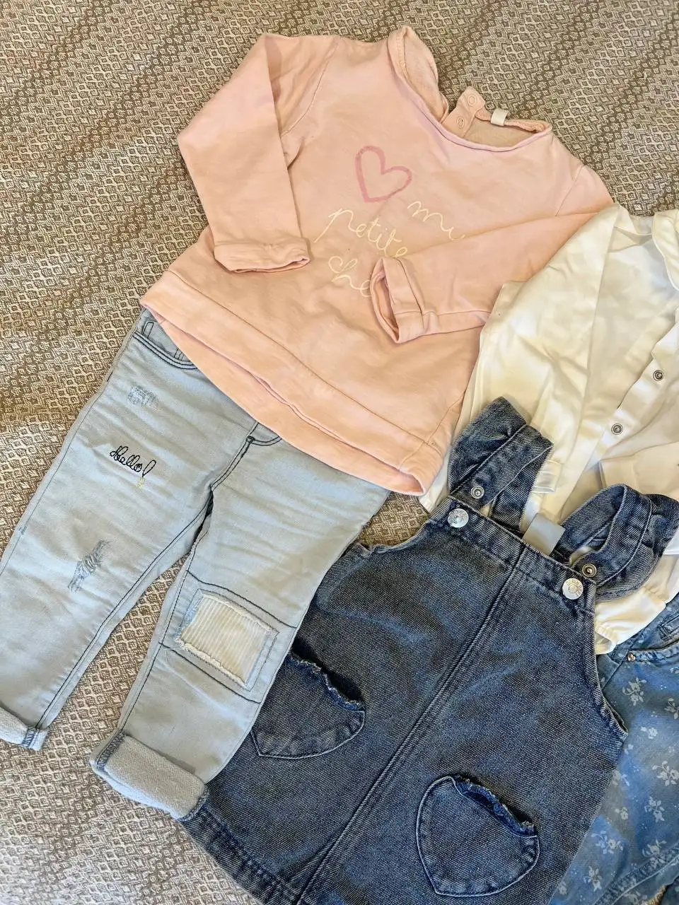 Пакет одежды на девочку 68/74 и джинсы с джемперами 80 размер - Детская одежда (Одежда) в Калининград