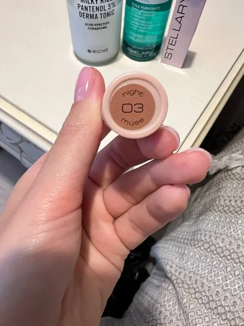 Продам две помады Stellary - Электромонтажные работы в Калининград