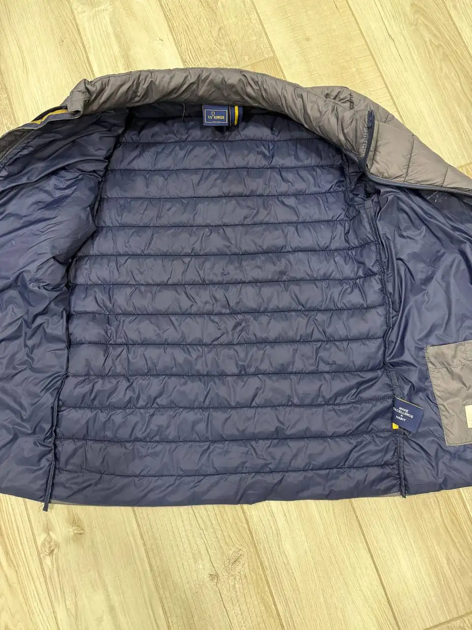 Куртка осень-весна размер М - Верхняя одежда (Одежда) в Калининград