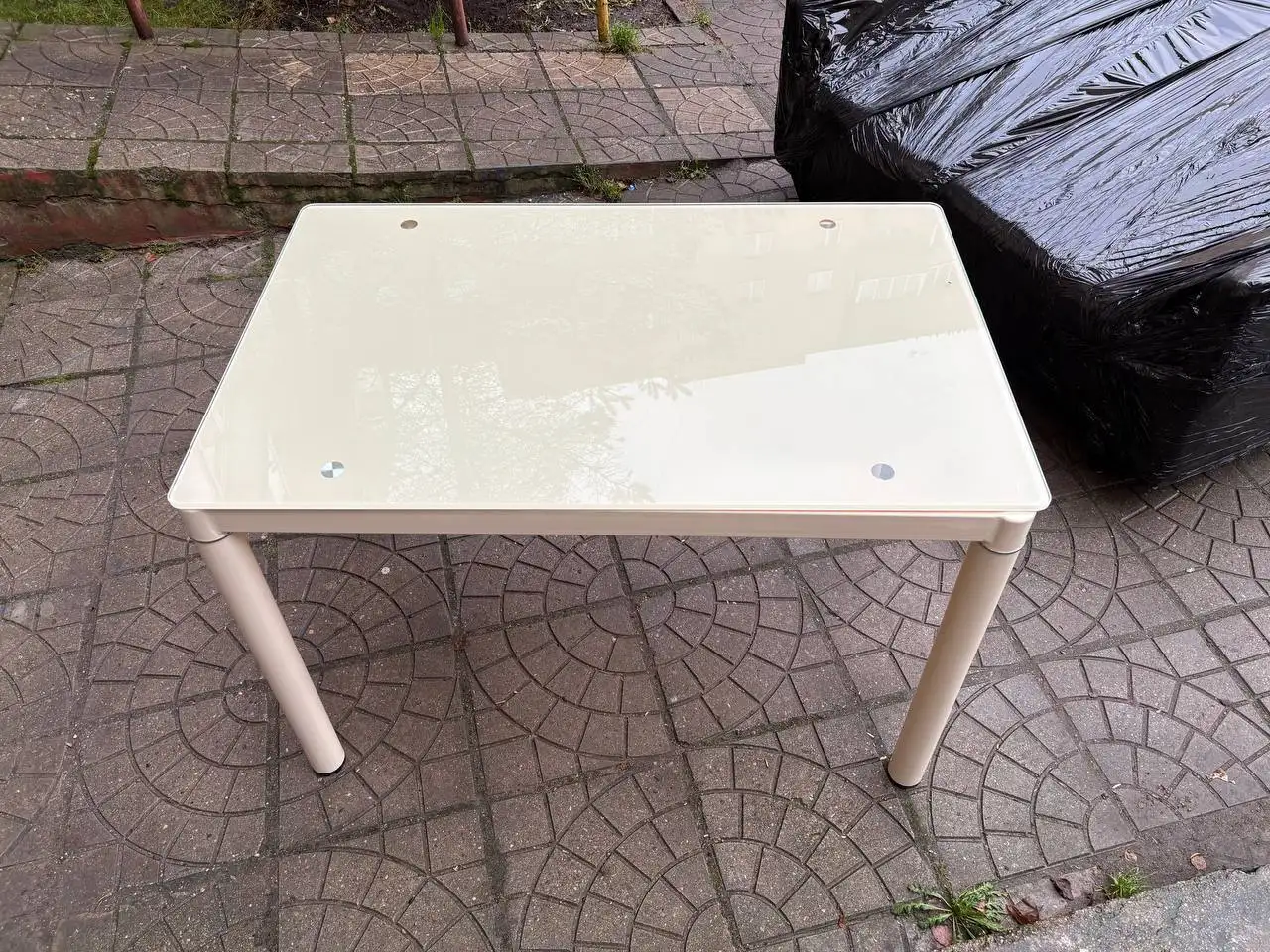 Продам стол в хорошем состоянии - Мебель (Барахолка) в Калининград