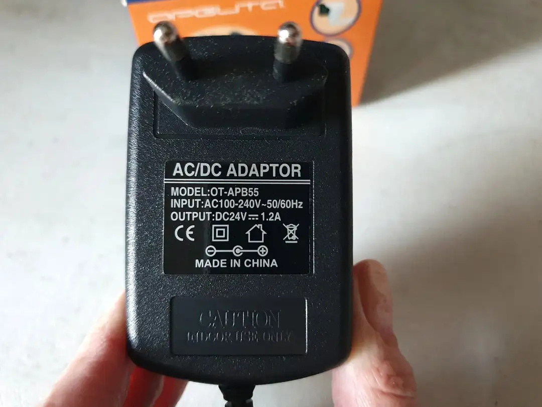 Блок питания универсальный сетевой адаптер Орбита OT-APB55 - Блоки питания (Электроника) в Светлогорск