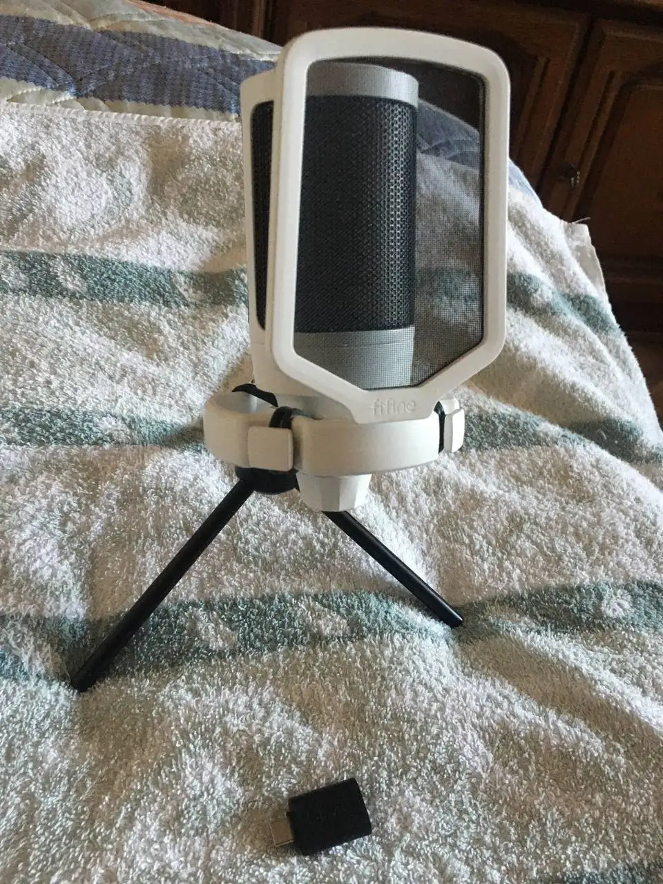 Продам конденсаторный микрофон Fifine Ampligame AM8 - Аудио оборудование (Электроника) в Калининград