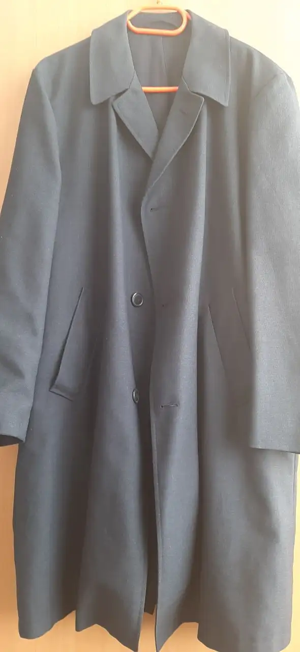 Мужские плащи б/у размер 54 - Мужская одежда (Одежда) в Калининград