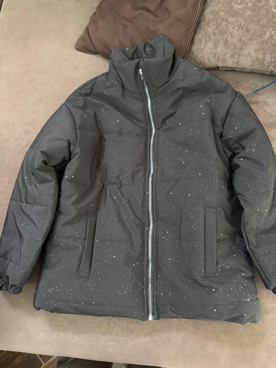 Куртка блестящая женская размер S - Верхняя одежда (Одежда) в Калининград