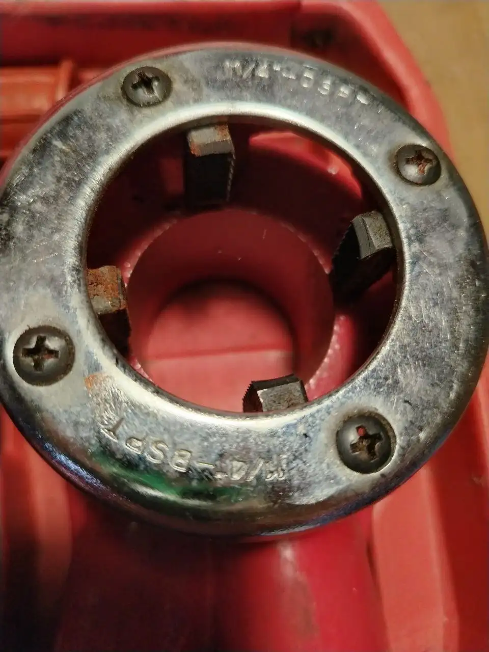 Продам труборез и клуб для нарезки резбы - Инструменты (Барахолка) в Калининград