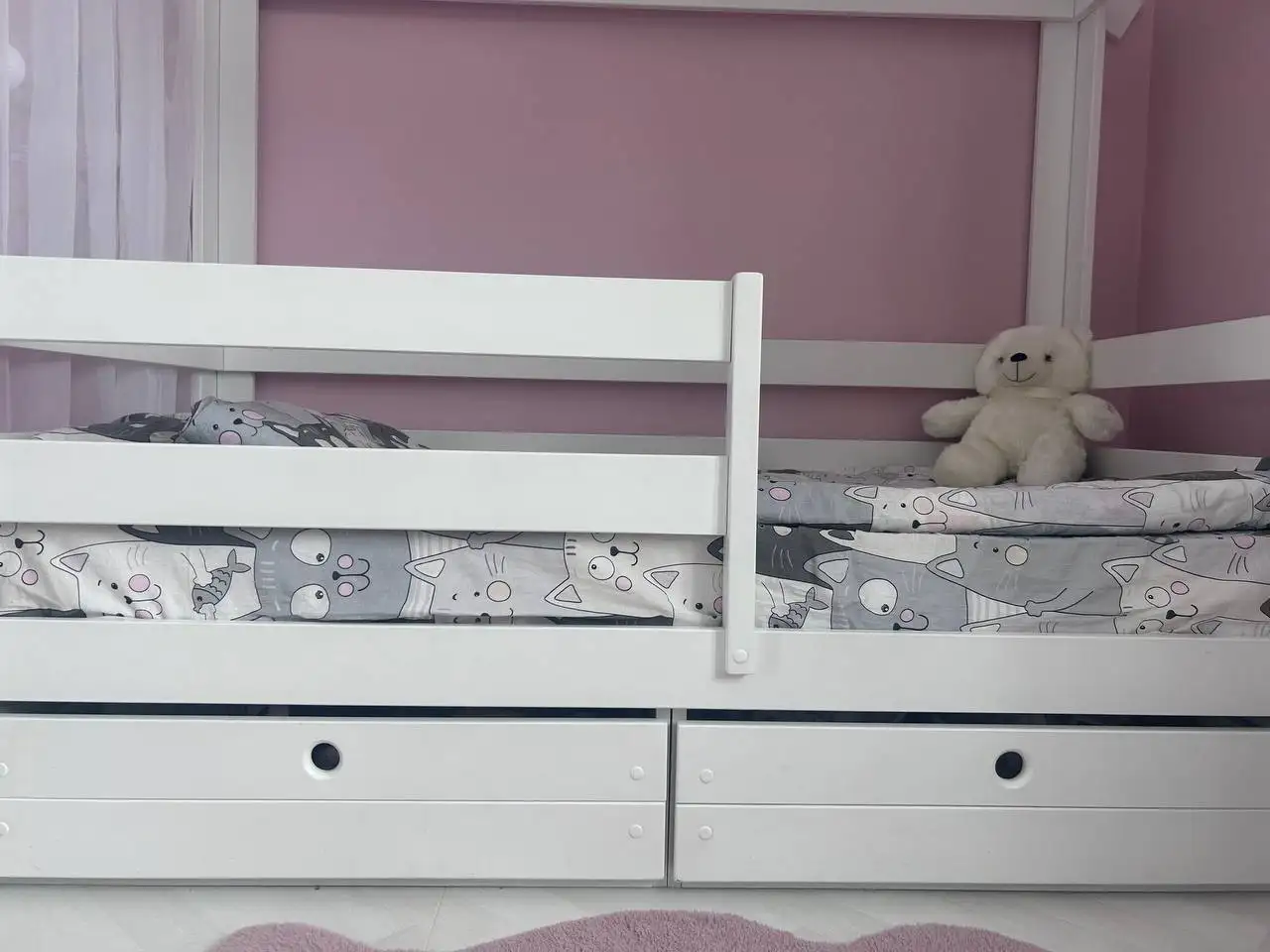 Продам детскую кровать-домик из ЛДСП белого цвета - Детская мебель (Товары для детей) в Калининград