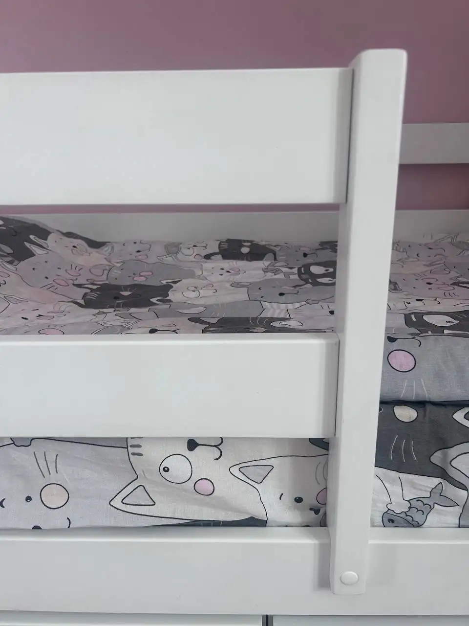 Продам детскую кровать-домик из ЛДСП белого цвета - Детская мебель (Товары для детей) в Калининград