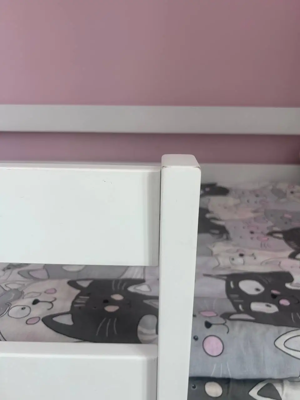 Продам детскую кровать-домик из ЛДСП белого цвета - Детская мебель (Товары для детей) в Калининград