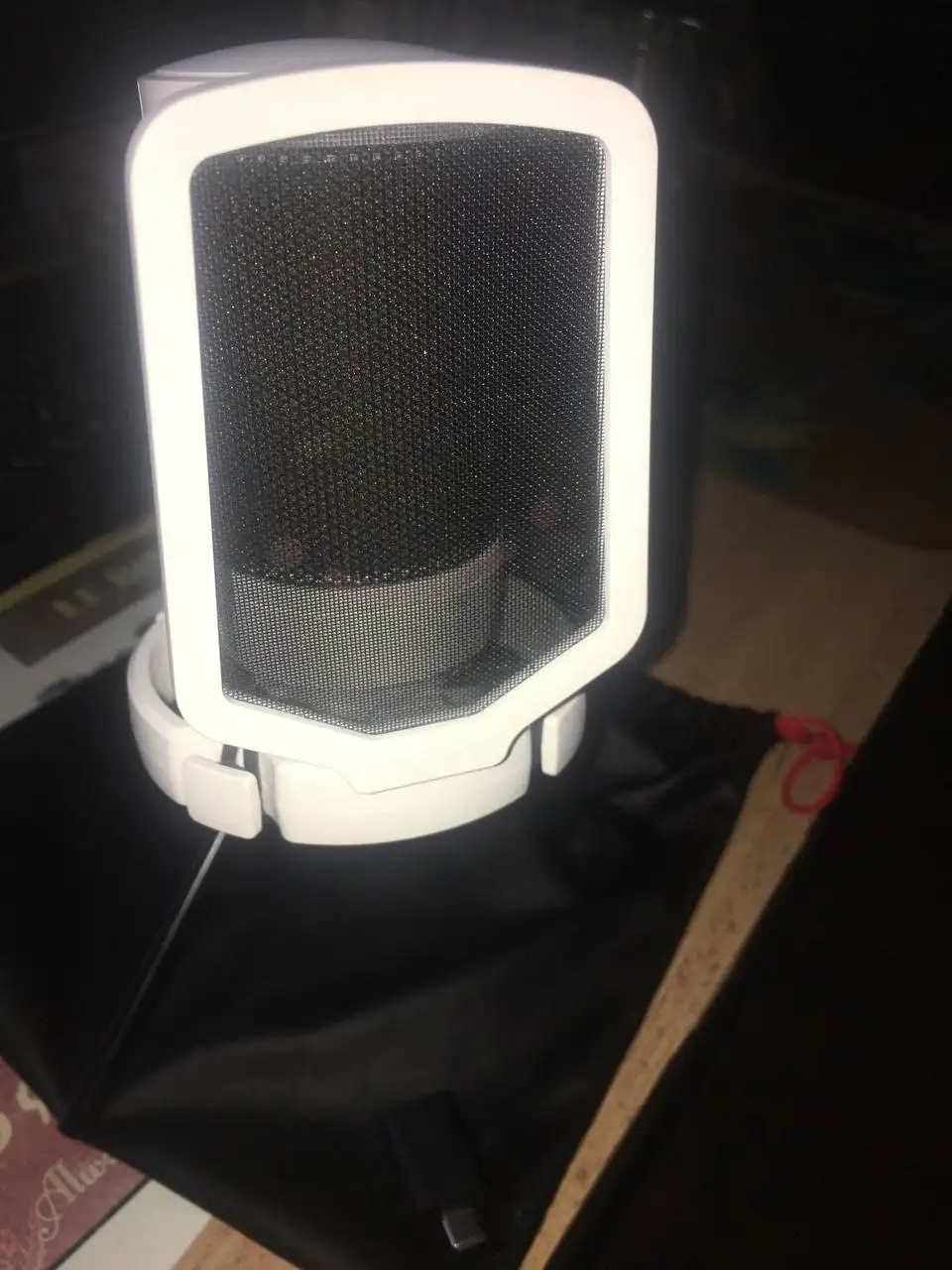 Продам микрофон Fifine Ampligame a6v - Аудиооборудование (Электроника) в Калининград