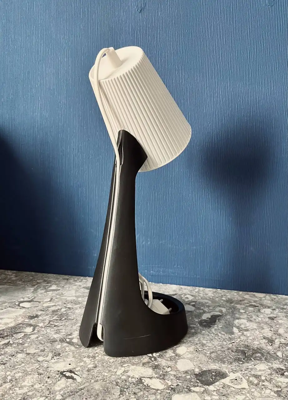 Лампа с лампочкой - Освещение (Для дома и дачи) в Калининград