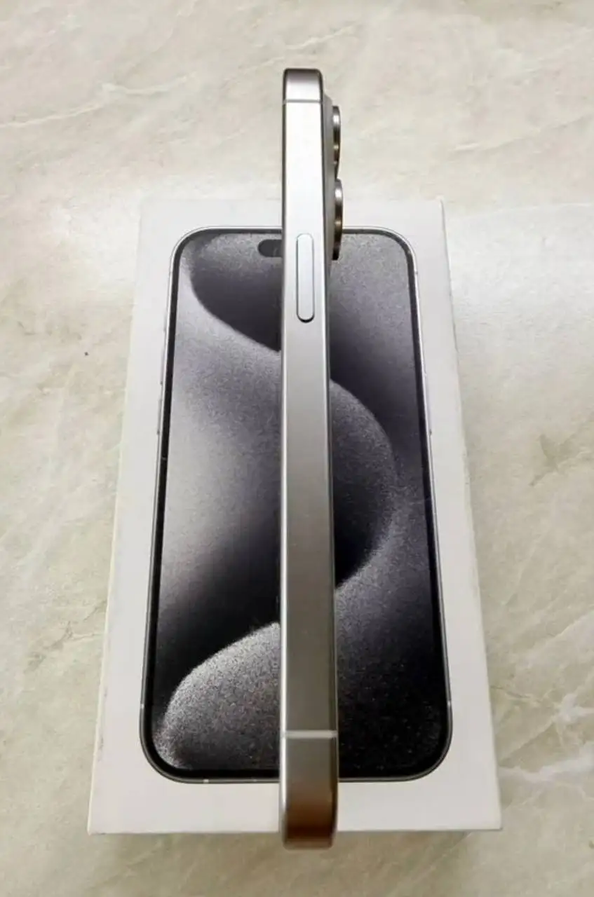 Продам iPhone 15 Pro 256 ГБ 2 SIM белый - Смартфоны (Электроника) в Калининград