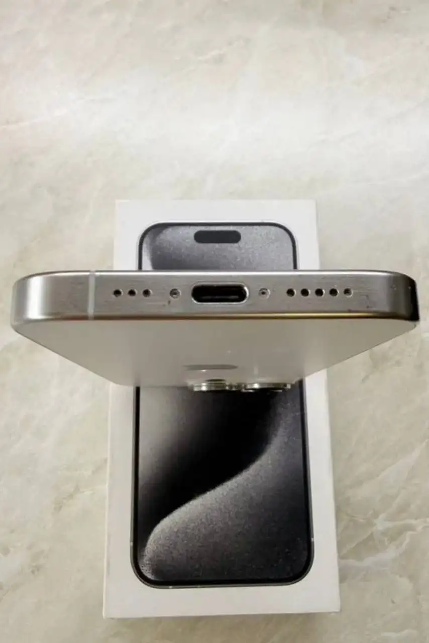 Продам iPhone 15 Pro 256 ГБ 2 SIM белый - Смартфоны (Электроника) в Калининград