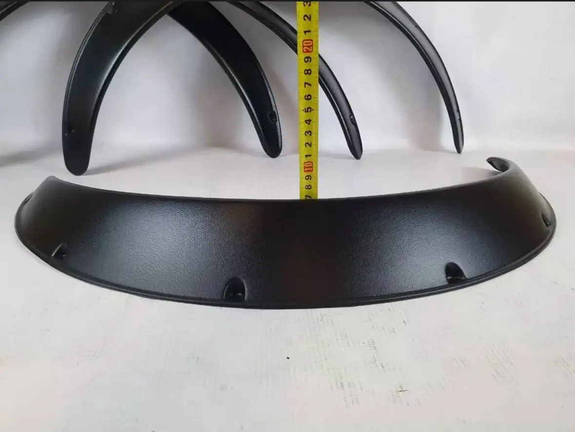 Продам универсальные накладки на крылья (фендеры) - Кузовные детали (Запчасти) в Калининград