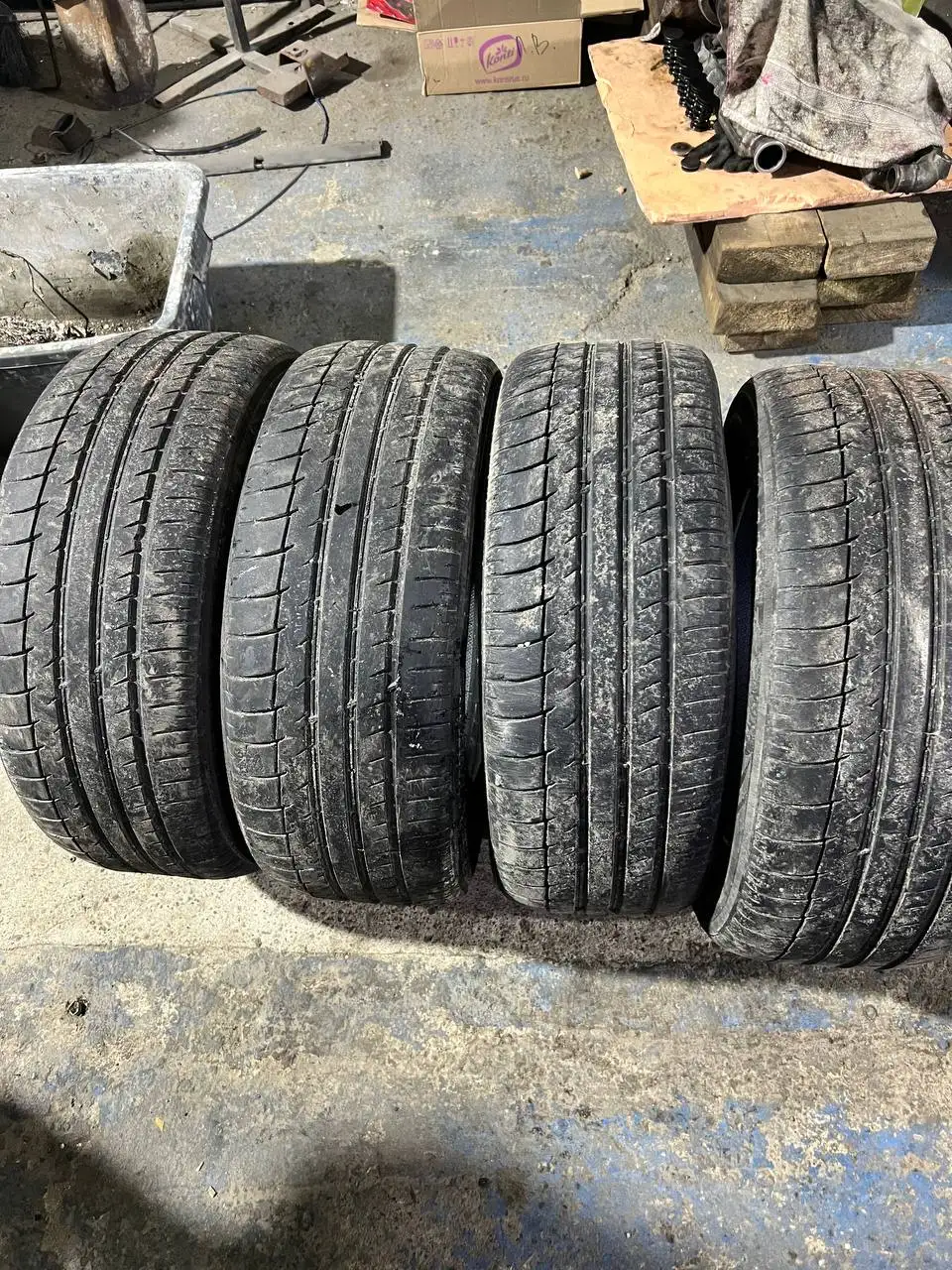 Продам летнюю резину - Шины и диски (Запчасти) в Черняховск