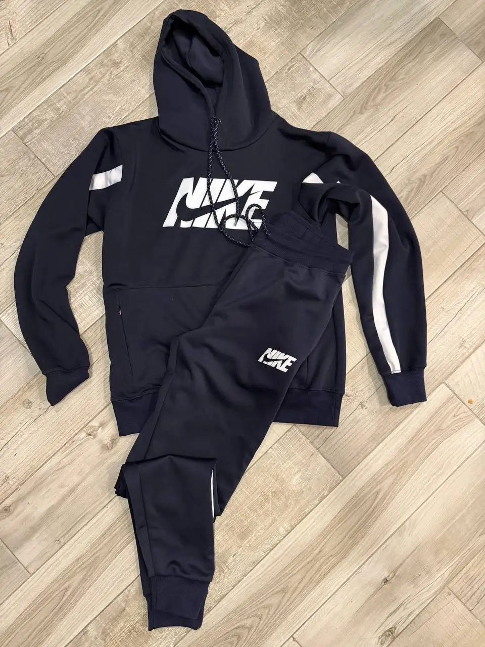 Спортивный костюм Nike оригинал - Спортивная одежда (Одежда) в Калининград