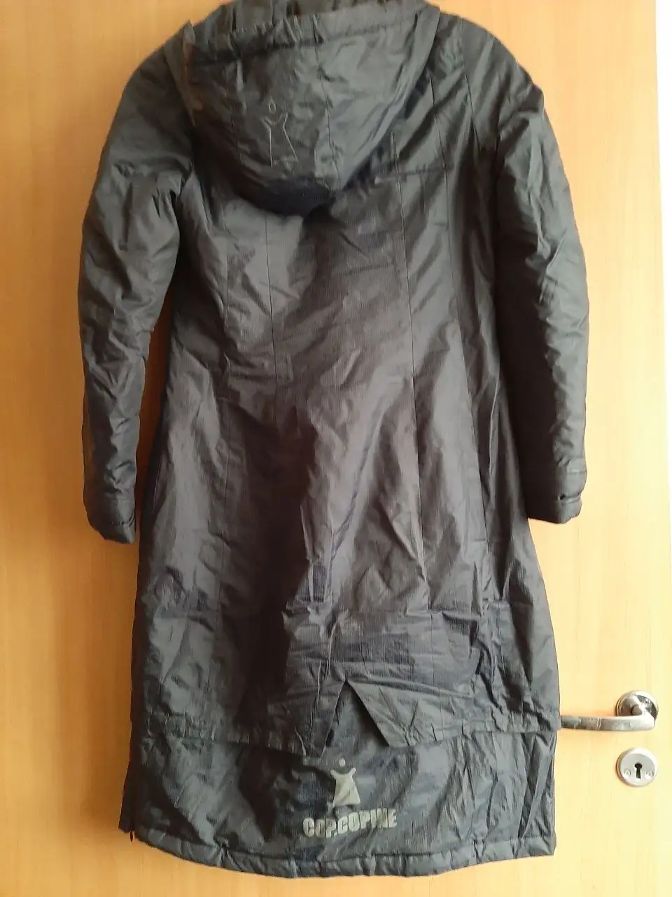 Плащ на синтепоне 42-44 размера - Верхняя одежда (Одежда) в Калининград