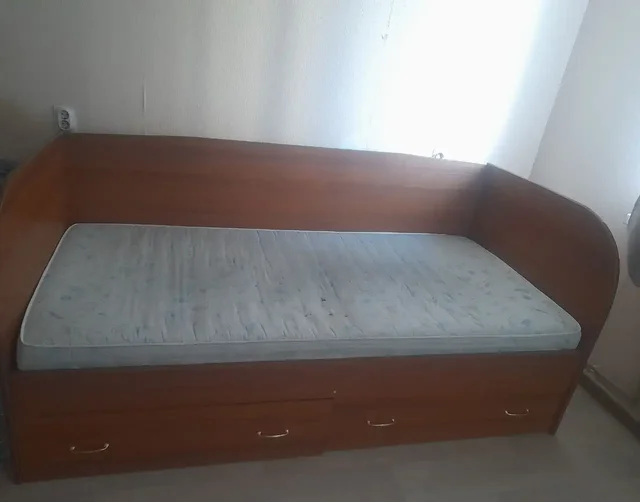 Отдам кровать в Калининграде - Ювелирные изделия в Калининград