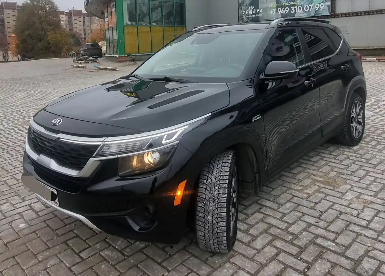 Продам Kia Seltos 2021 года