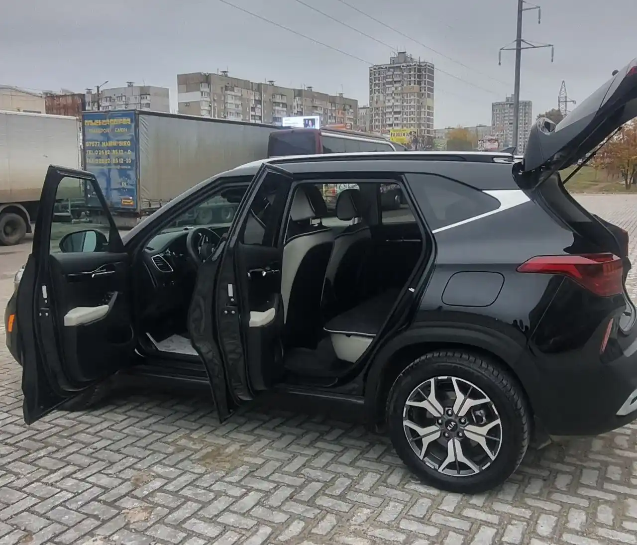 Продам Kia Seltos 2021 года