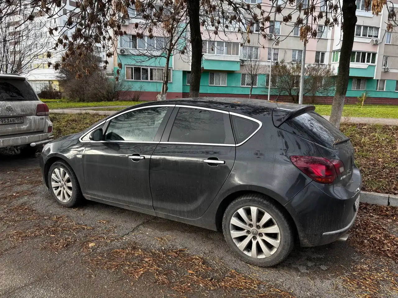 Опель Астра J 2013 года